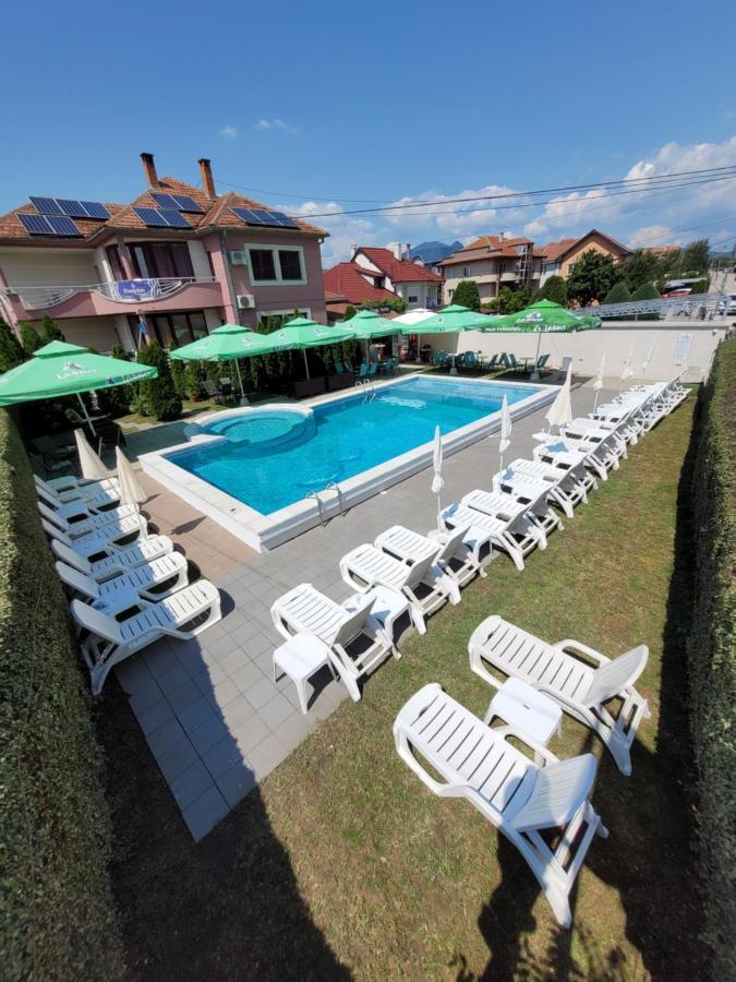 Poseidon Apartment Ni Eksteriør billede