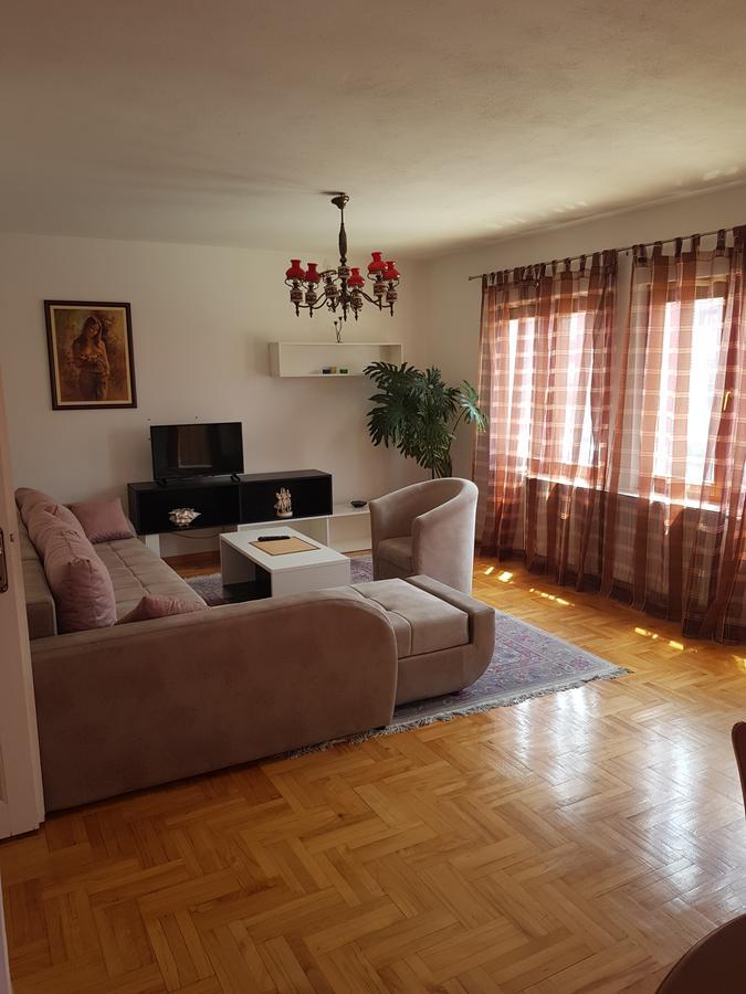 Poseidon Apartment Ni Eksteriør billede