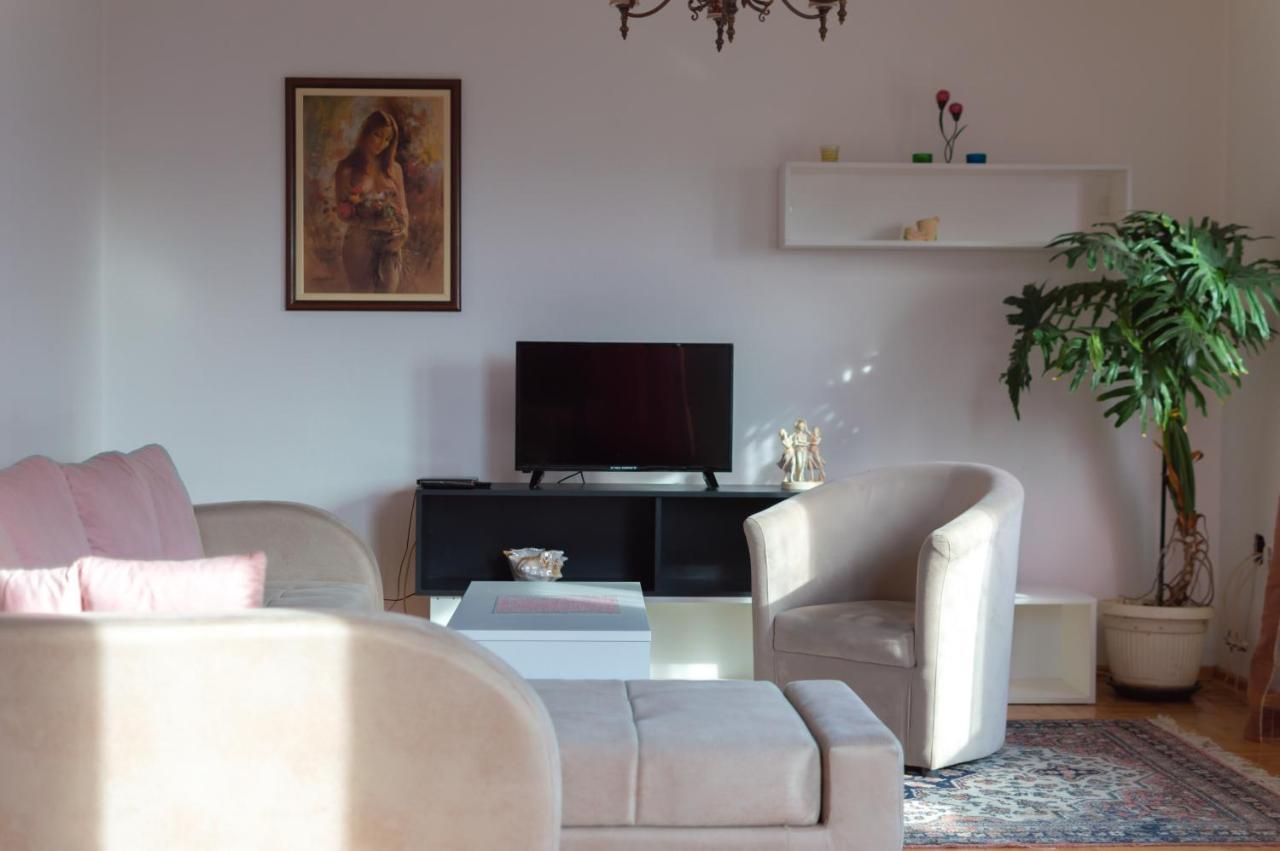 Poseidon Apartment Ni Eksteriør billede